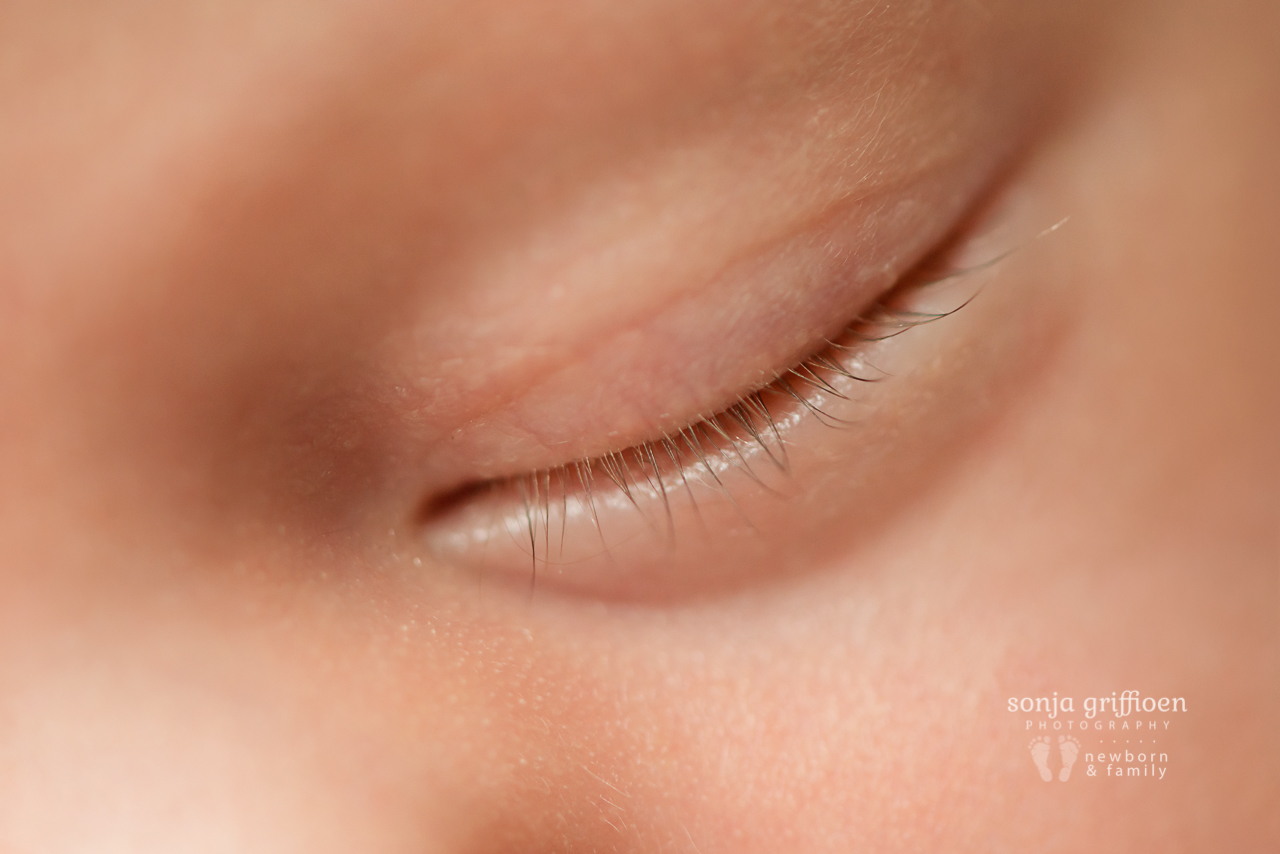 Thalia-Newborn-Brisbane-Newborn-Photographer-Sonja-Griffioen-17.jpg