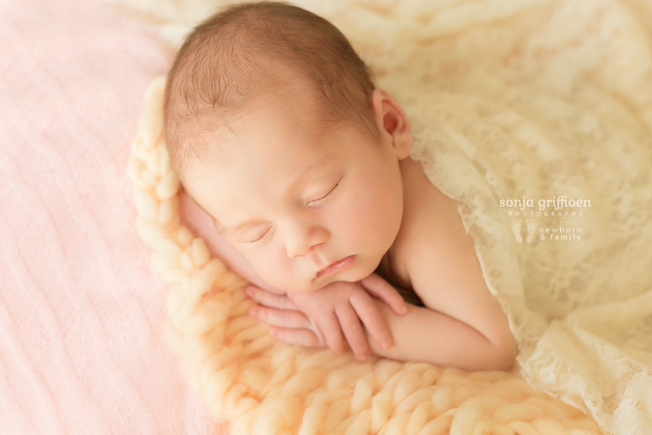 Thalia-Newborn-Brisbane-Newborn-Photographer-Sonja-Griffioen-25.jpg