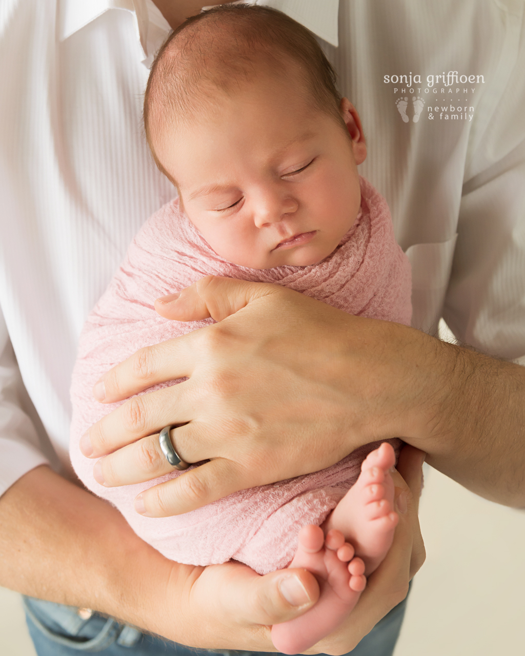 Thalia-Newborn-Brisbane-Newborn-Photographer-Sonja-Griffioen-37.jpg