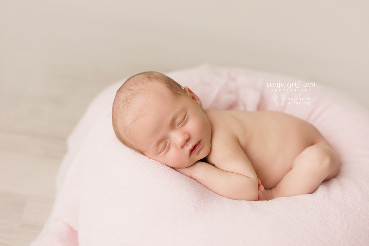 Veronica-Newborn-Brisbane-Newborn-Photographer-Sonja-Griffioen-14.jpg