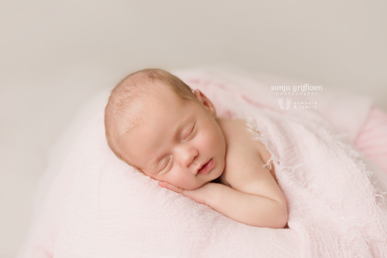 Veronica-Newborn-Brisbane-Newborn-Photographer-Sonja-Griffioen-15.jpg