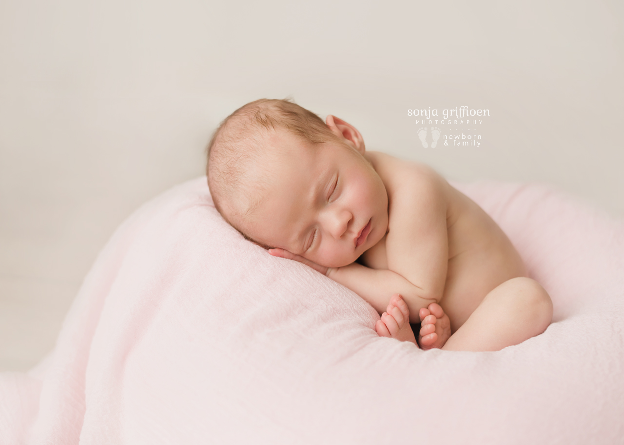 Veronica-Newborn-Brisbane-Newborn-Photographer-Sonja-Griffioen-16.jpg