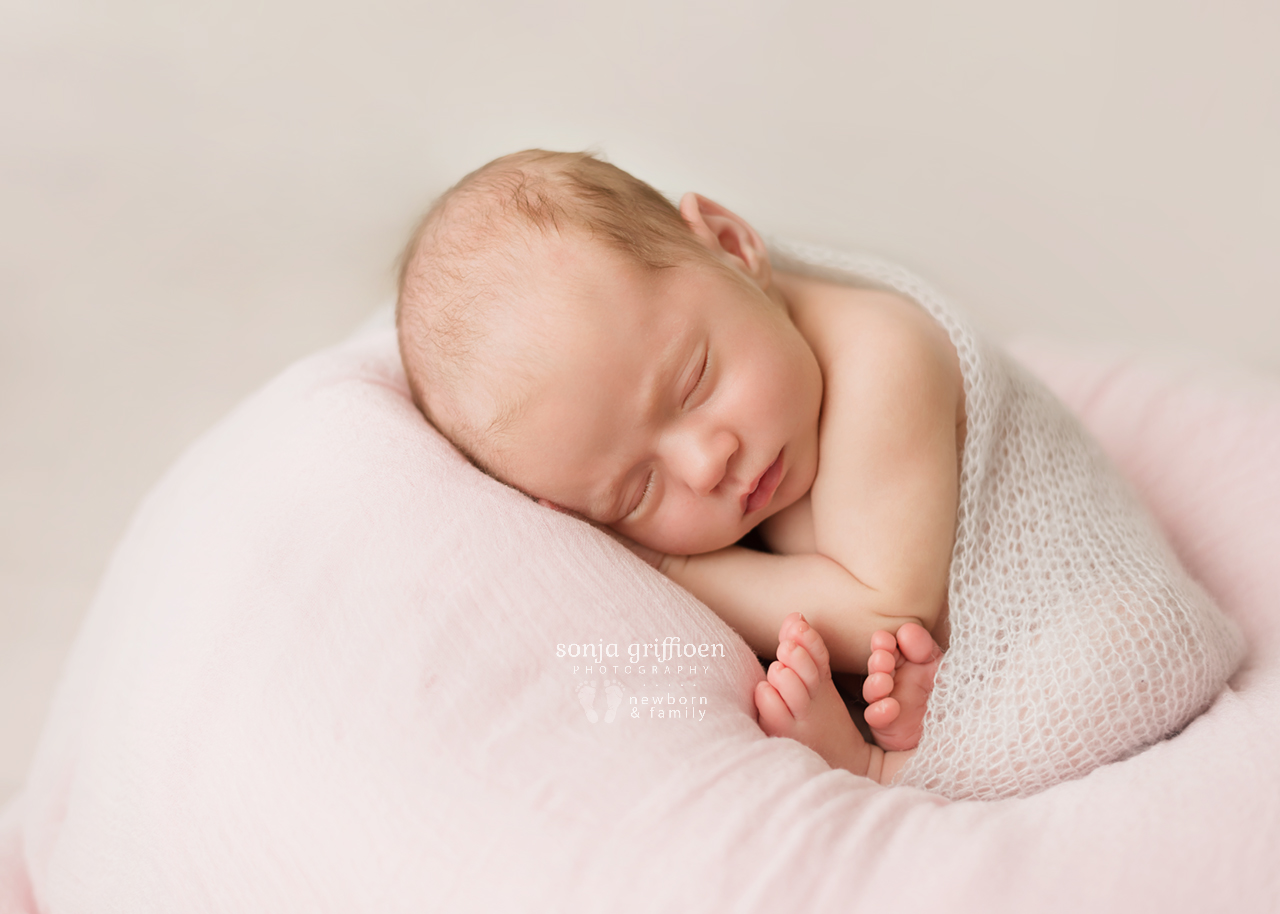 Veronica-Newborn-Brisbane-Newborn-Photographer-Sonja-Griffioen-17.jpg