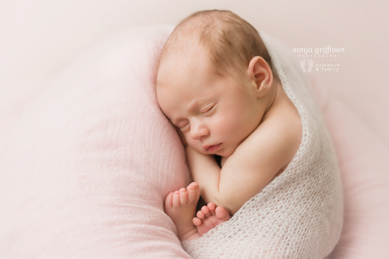 Veronica-Newborn-Brisbane-Newborn-Photographer-Sonja-Griffioen-18.jpg