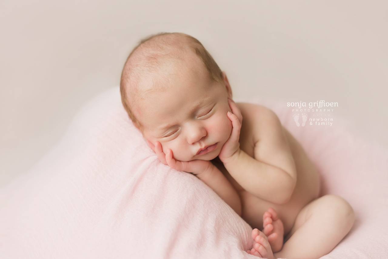 Veronica-Newborn-Brisbane-Newborn-Photographer-Sonja-Griffioen-19.jpg