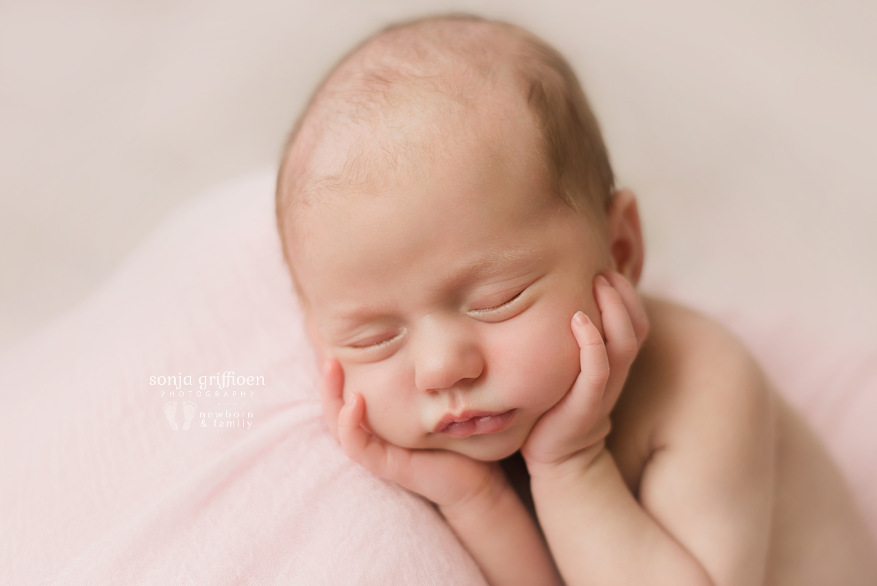 Veronica-Newborn-Brisbane-Newborn-Photographer-Sonja-Griffioen-21.jpg