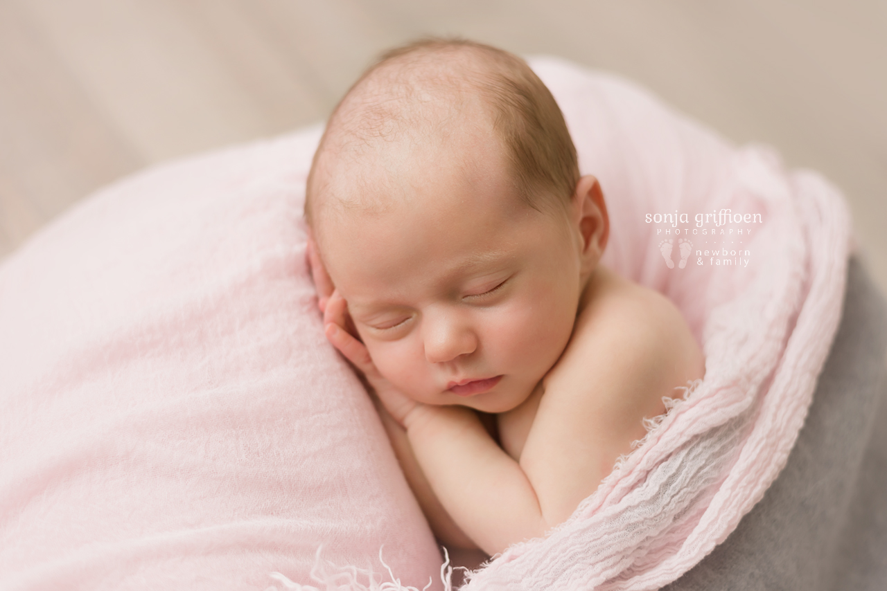 Veronica-Newborn-Brisbane-Newborn-Photographer-Sonja-Griffioen-22.jpg