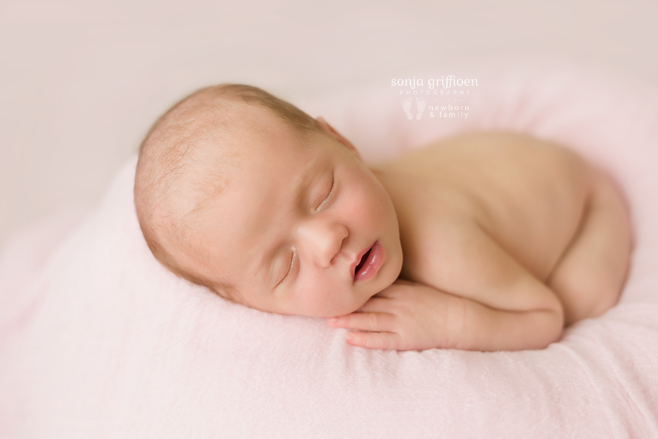 Veronica-Newborn-Brisbane-Newborn-Photographer-Sonja-Griffioen-24.jpg