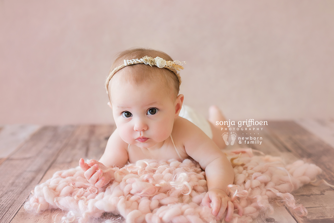 Violet-Milestone-Brisbane-Newborn-Baby-Photographer-Sonja-Griffioen-09.jpg