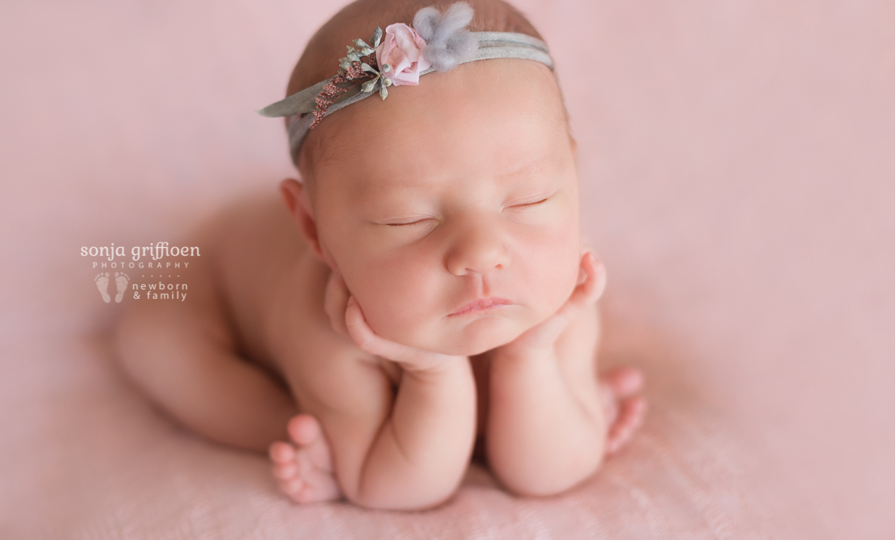 Violet-Newborn-Brisbane-Newborn-Photographer-Sonja-Griffioen-06.jpg