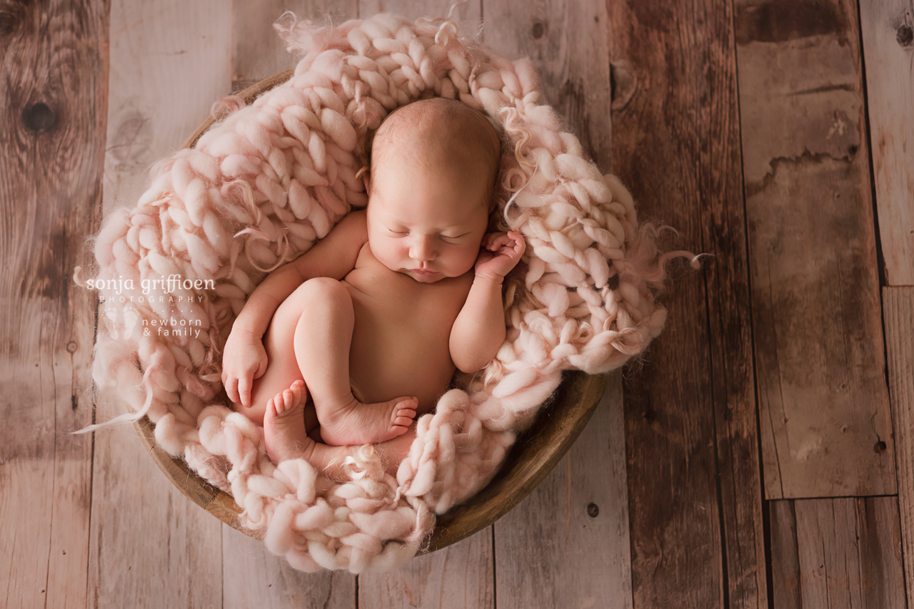 Violet-Newborn-Brisbane-Newborn-Photographer-Sonja-Griffioen-15.jpg