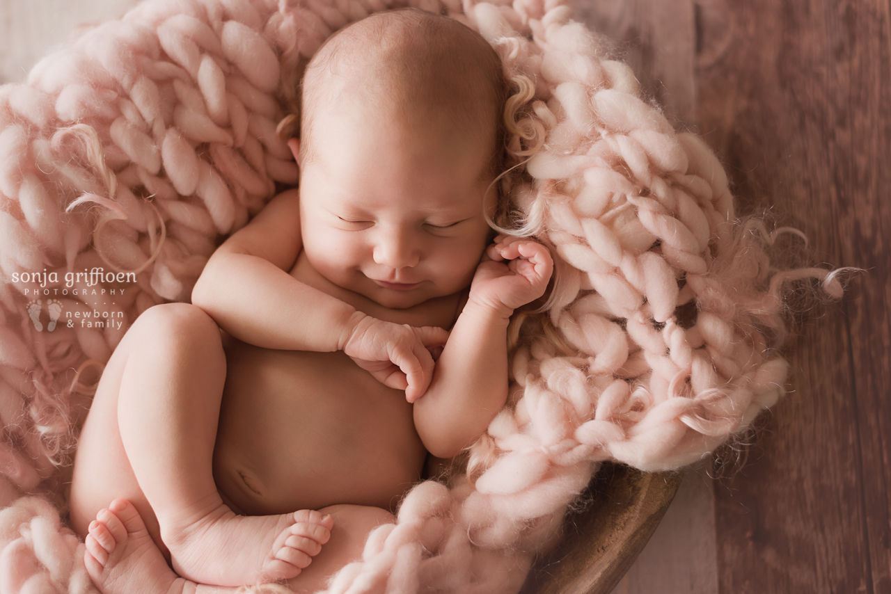 Violet-Newborn-Brisbane-Newborn-Photographer-Sonja-Griffioen-16.jpg