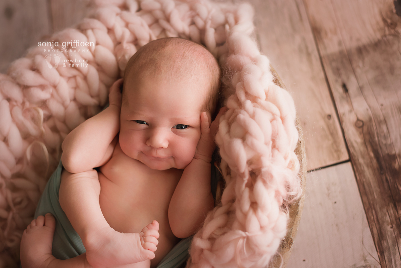 Violet-Newborn-Brisbane-Newborn-Photographer-Sonja-Griffioen-17.jpg