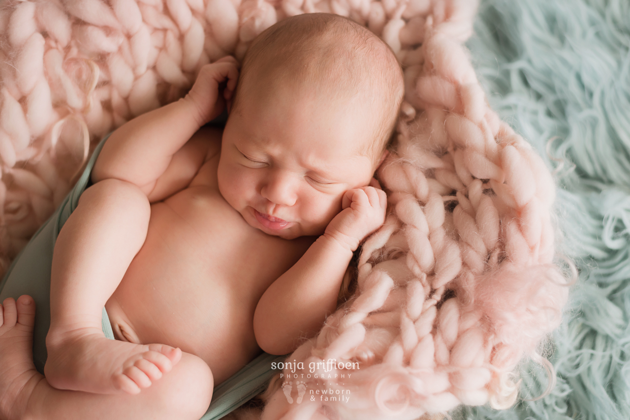 Violet-Newborn-Brisbane-Newborn-Photographer-Sonja-Griffioen-18.jpg