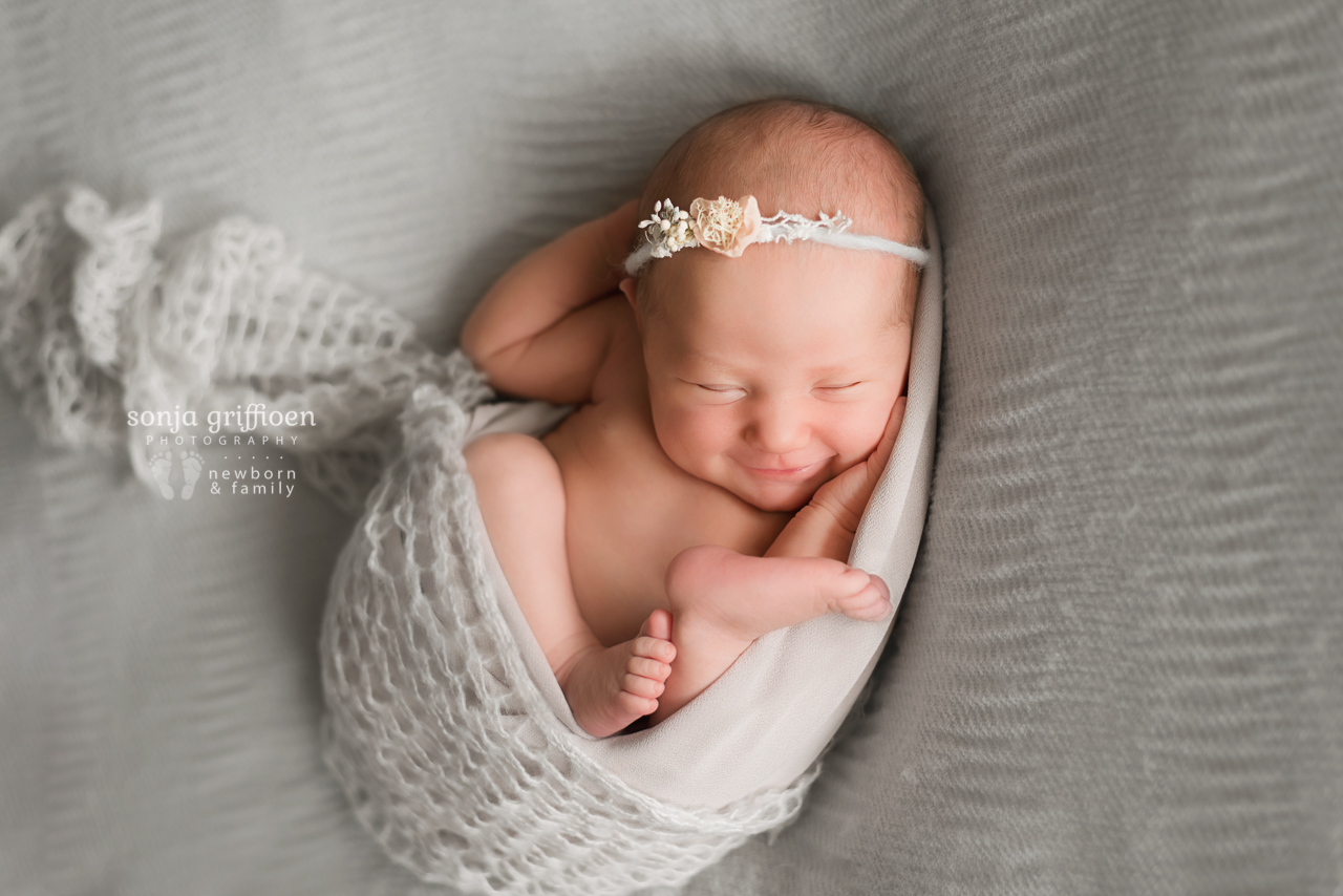 Violet-Newborn-Brisbane-Newborn-Photographer-Sonja-Griffioen-19.jpg