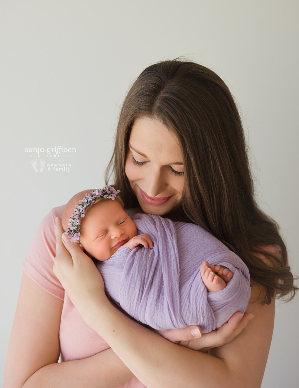 Vivienne-W-Newborn-Brisbane-Newborn-Photographer-Sonja-Griffioen-04.jpg