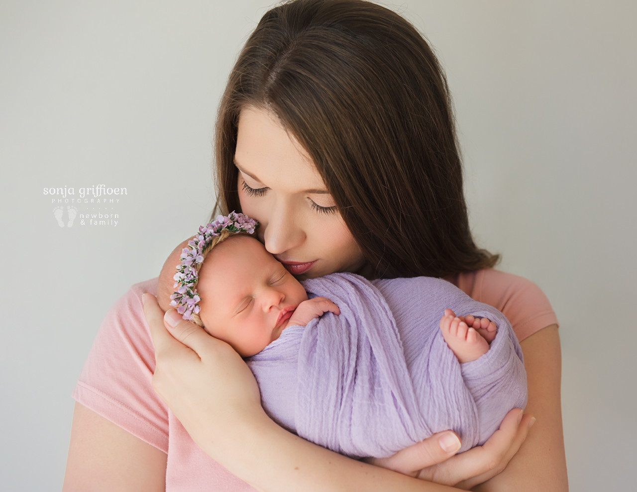 Vivienne-W-Newborn-Brisbane-Newborn-Photographer-Sonja-Griffioen-05.jpg