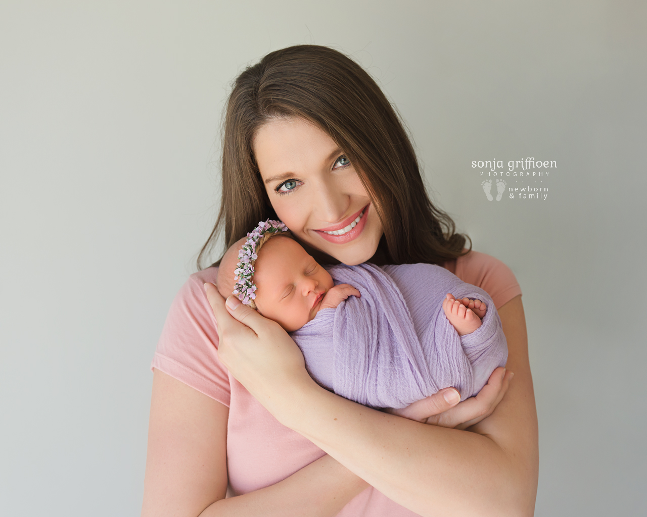 Vivienne-W-Newborn-Brisbane-Newborn-Photographer-Sonja-Griffioen-06b.jpg