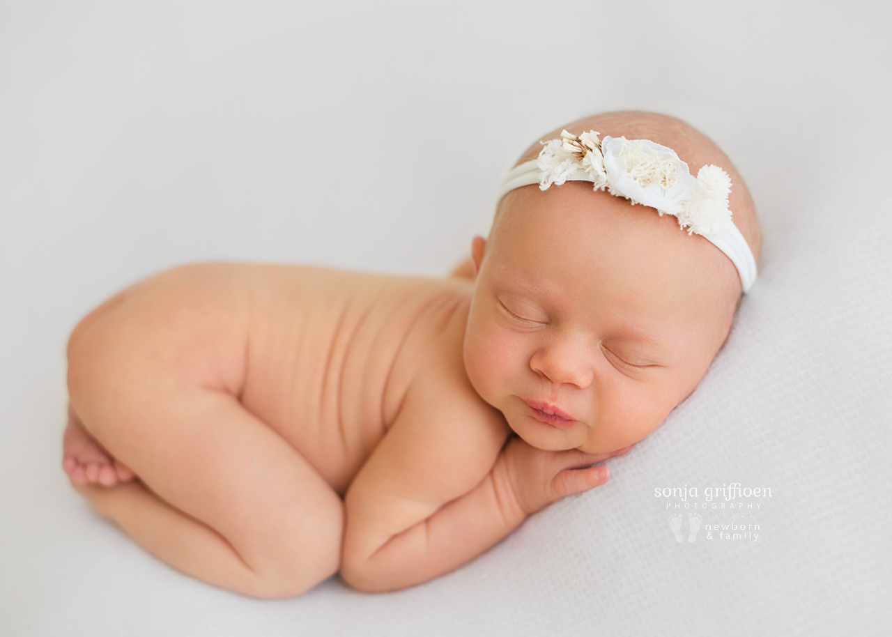 Vivienne-W-Newborn-Brisbane-Newborn-Photographer-Sonja-Griffioen-09.jpg