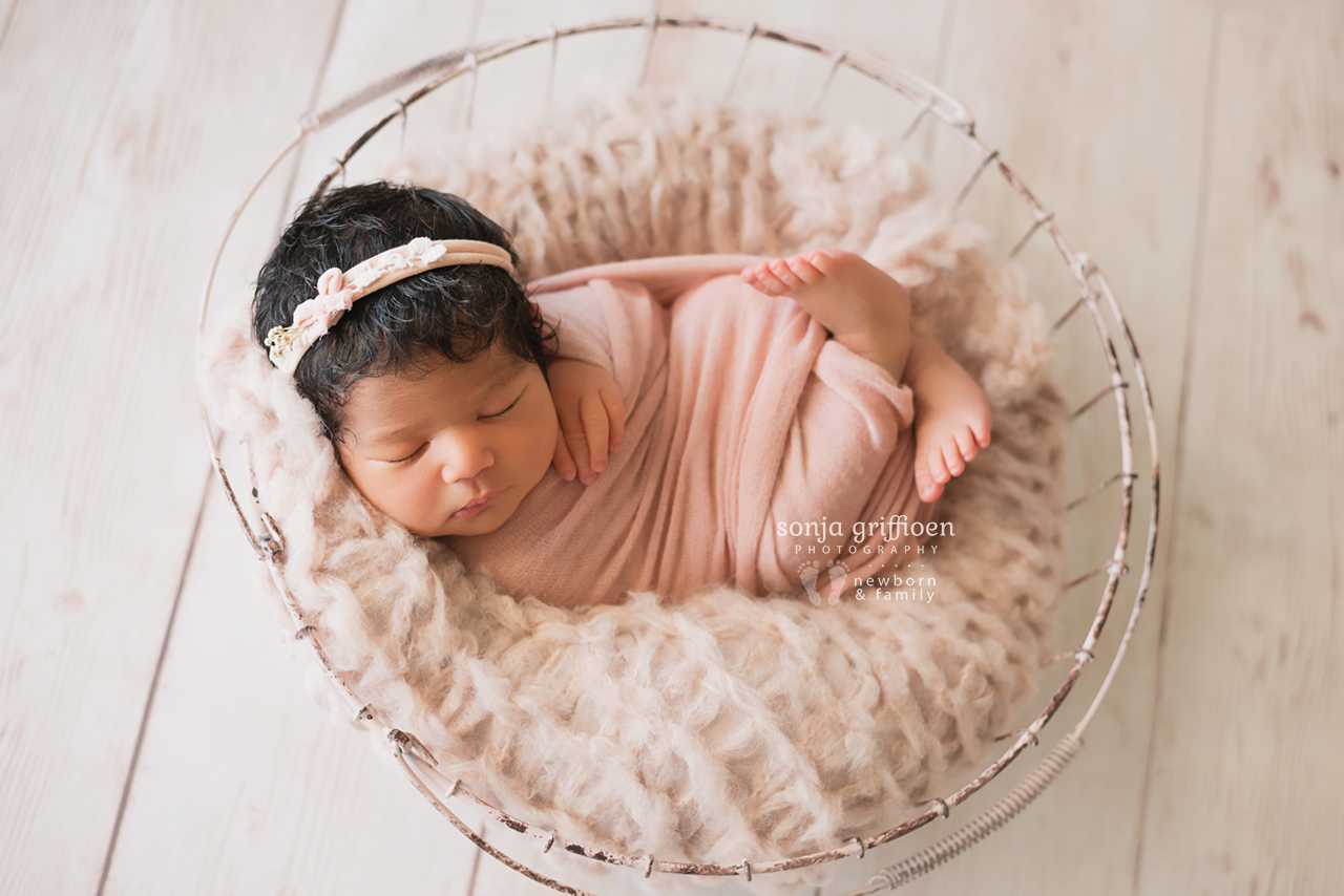 Yara-Newborn-Brisbane-Newborn-Photographer-Sonja-Griffioen-02.jpg