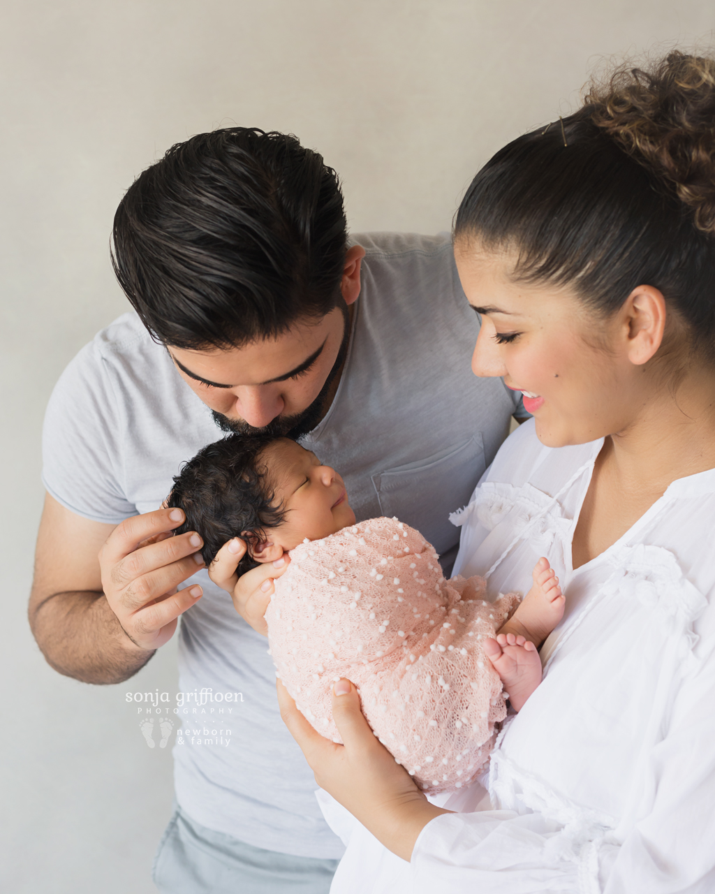 Yara-Newborn-Brisbane-Newborn-Photographer-Sonja-Griffioen-09.jpg