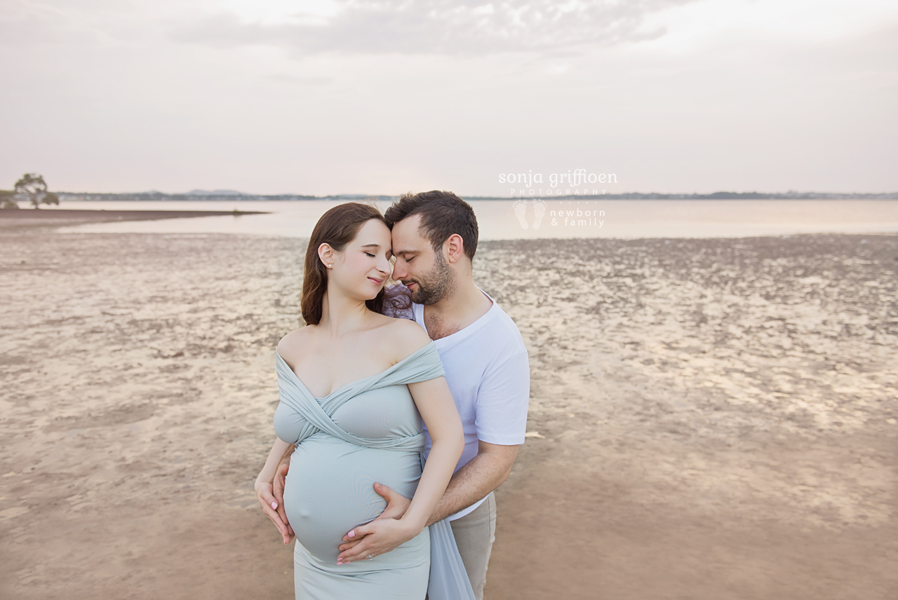 Yekaterina-Maternity-Brisbane-Newborn-Photographer-Sonja-Griffioen-03.jpg