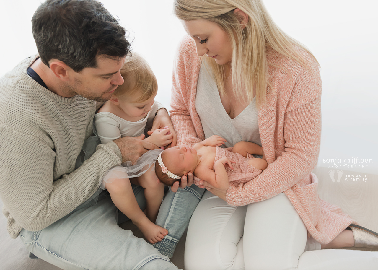 Zoe-Newborn-Brisbane-Newborn-Photographer-Sonja-Griffioen-02.jpg