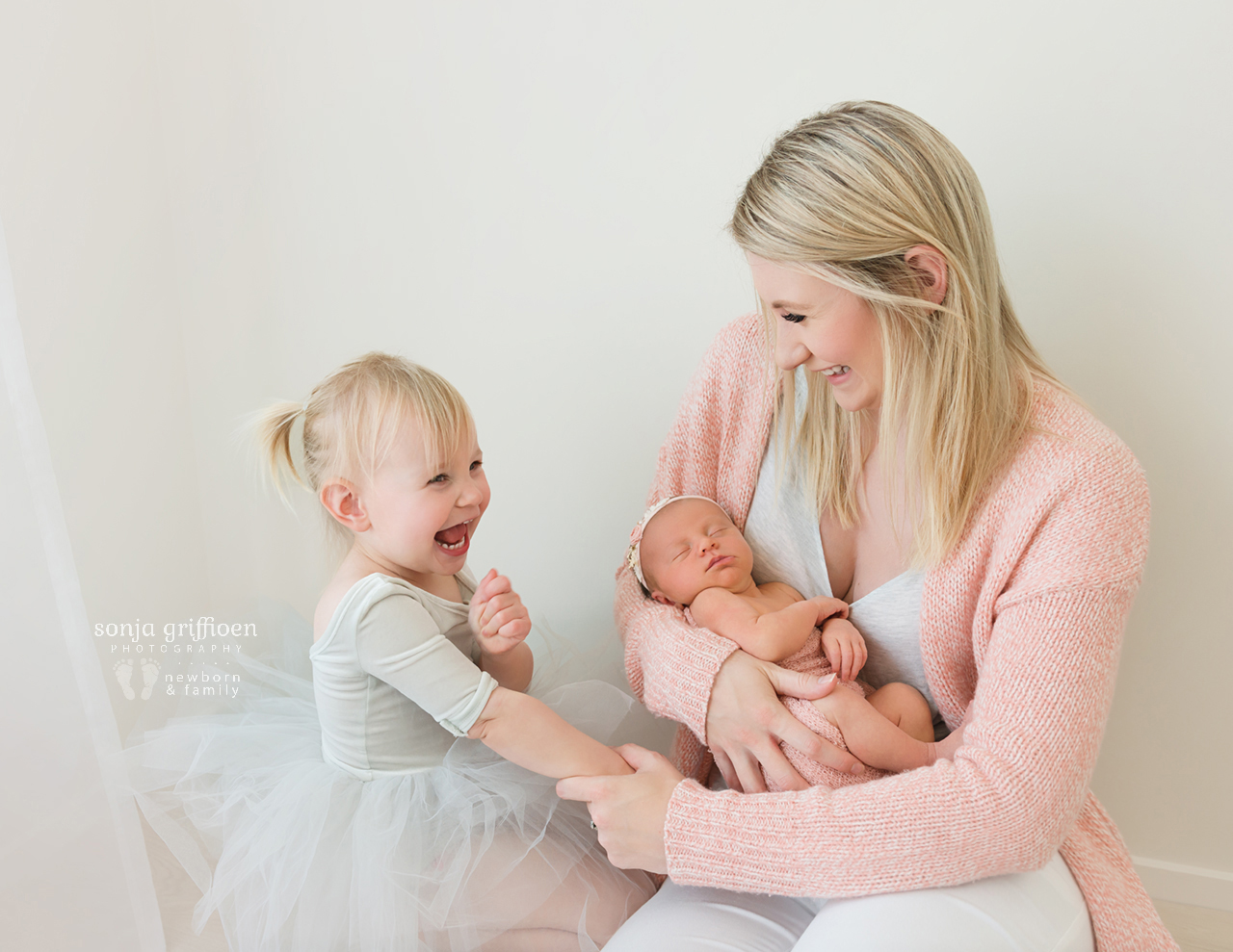 Zoe-Newborn-Brisbane-Newborn-Photographer-Sonja-Griffioen-03.jpg