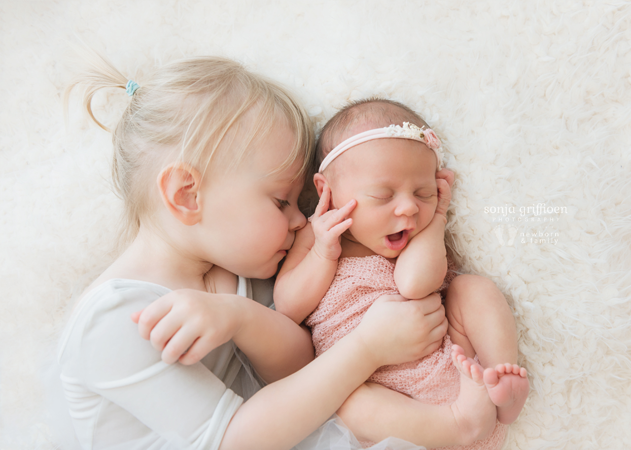 Zoe-Newborn-Brisbane-Newborn-Photographer-Sonja-Griffioen-05.jpg